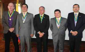 Ceremonia de proclamación y condecoración con la Orden ‘Mérito a la Excelencia’ El pasado 19 de noviembre de 2013
