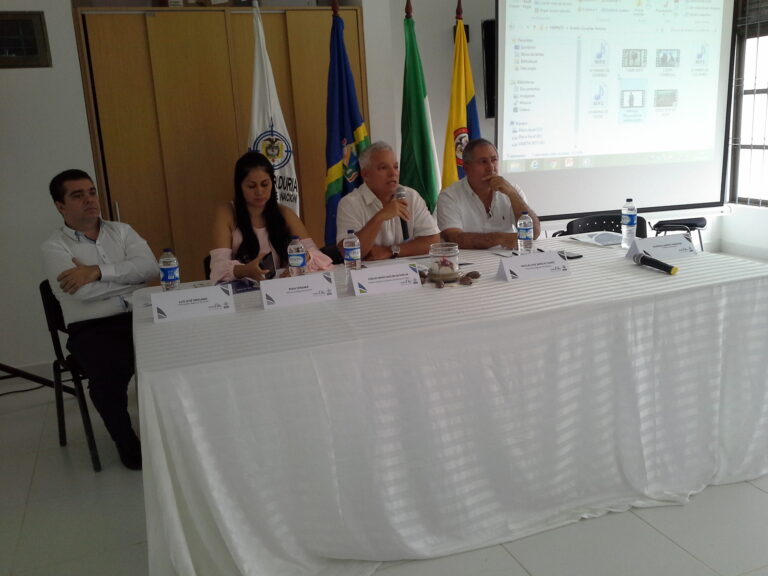 En Coveñas departamento de Sucre fueron capacitados 40 personeros municipales de esa importante región. El empoderamiento académico que brinda el Instituto de Estudios del Ministerio Público de la Procuraduría General de la Nación se realizó en esta región del norte del país en el marco de la misión de este ente educativo que avanza en el desarrollo de su plan académico 2017.